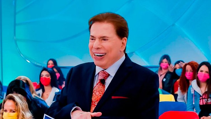 Silvio Santos sai do hospital e mantém isolamento em local não revelado