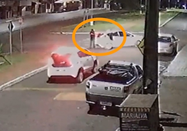 Câmera registra assalto no centro de Marialva