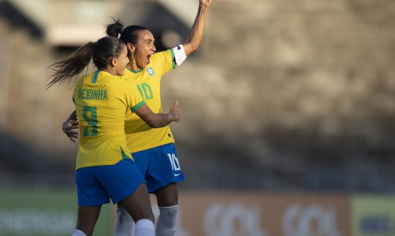 Brasil bate Argentina no futebol feminino
