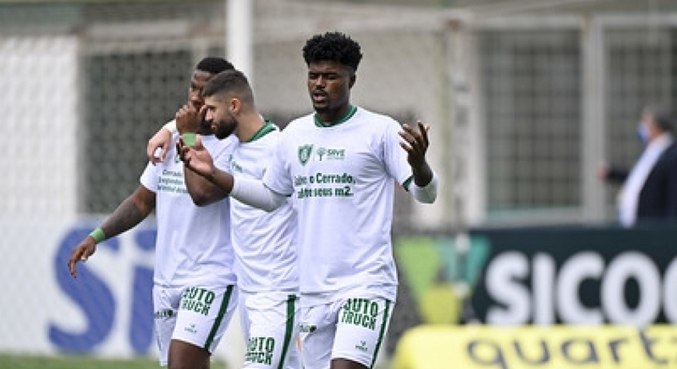 América-MG domina o Athletico-PR