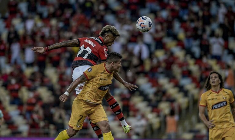Flamengo vence o Barcelona de Guayaquil