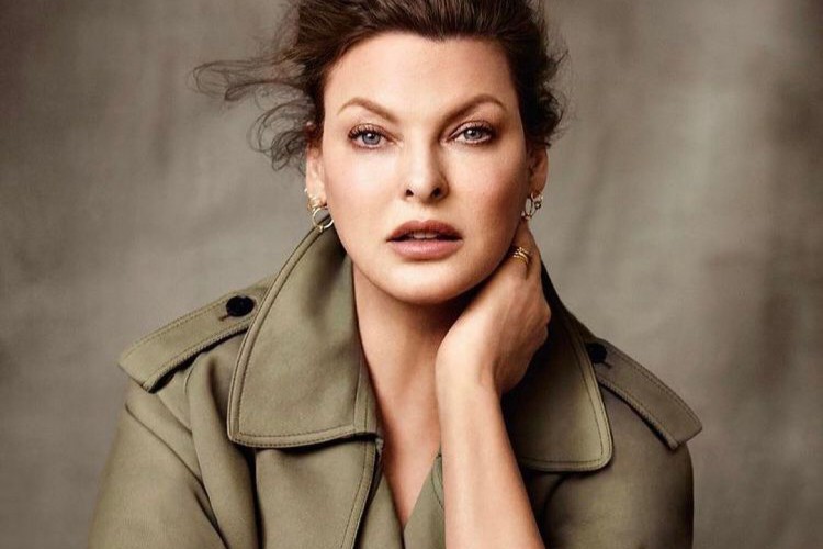 Linda Evangelista diz estar ‘desfigurada’ após procedimento