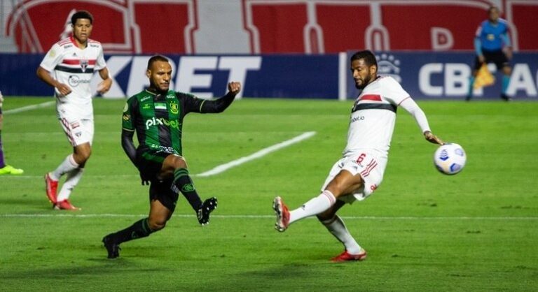 São Paulo joga mal e fica no 0 a 0 com o América-MG