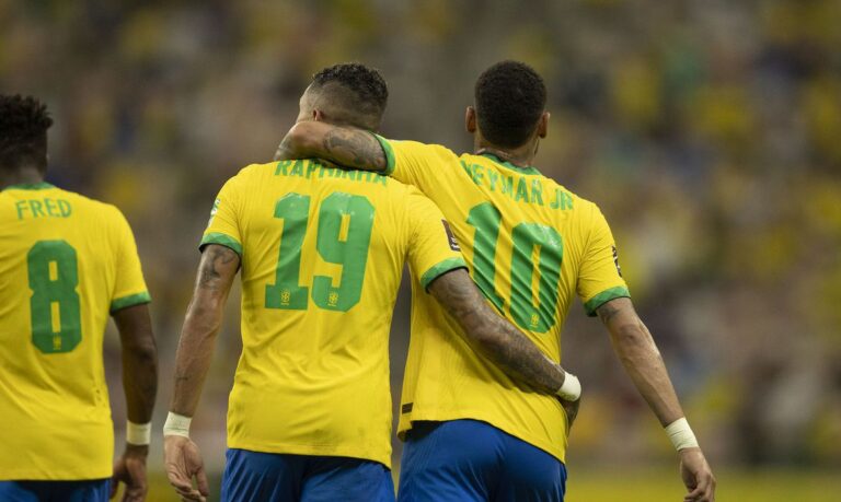 Brasil goleia o Uruguai nas eliminatórias da Copa