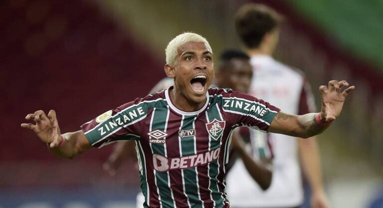 Fluminense faz 3 a 1 no clássico contra o Flamengo