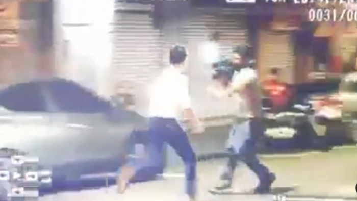 Cinegrafista é agredido ao registrar imagens de acidente