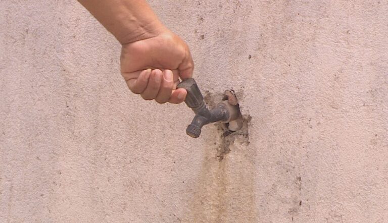 Procon e Sanepar se reúnem para debater sobre abastecimento de água