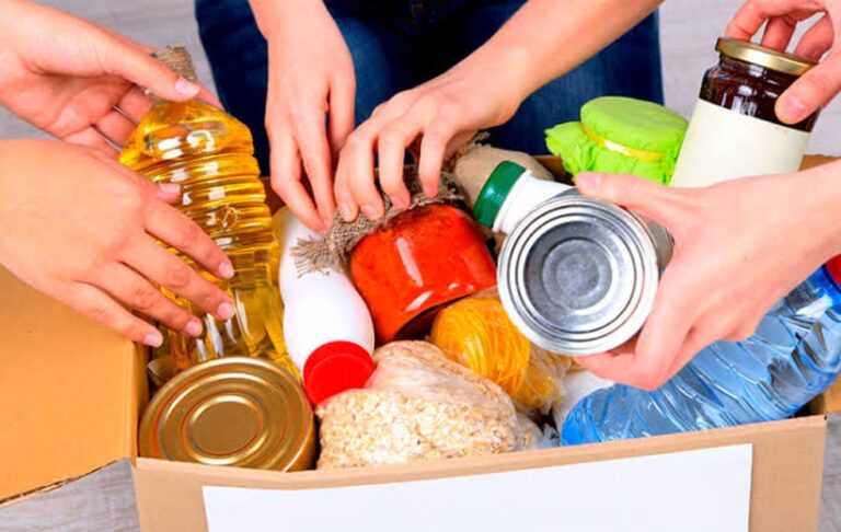 Escola inicia campanha de arrecadação de alimentos não perecíveis