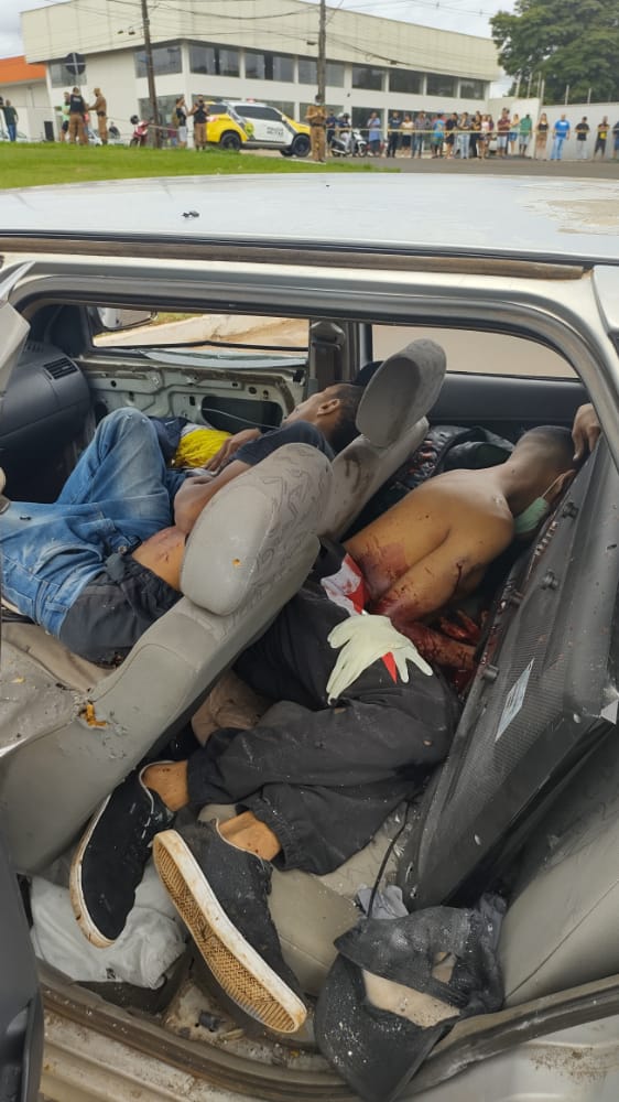 Vídeo: Bandidos enfrentam a polícia e morrem no confronto