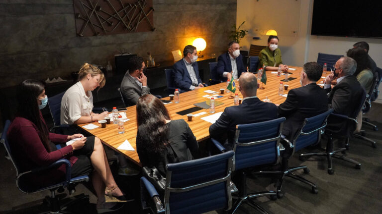 Paraná visita Câmara de Comércio Árabe-Brasileira