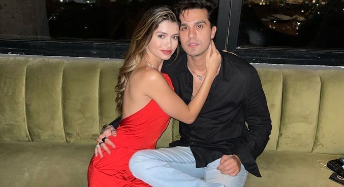 Luan Santana assume namoro com modelo