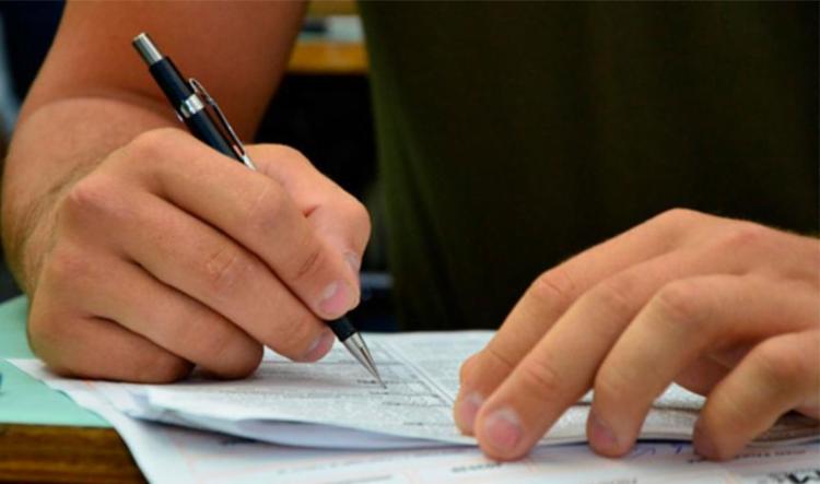 Cerca de 7 mil alunos fazem Enem em Maringá neste domingo