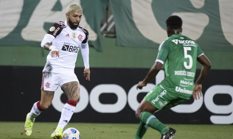 Flamengo fica no empate com a Chapecoense