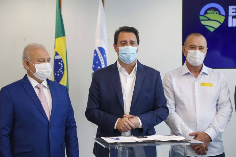 Governador libera R$ 27,7 milhões para pavimentação de estradas rurais