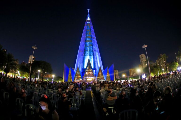 Abertura do Natal em Maringá emociona público