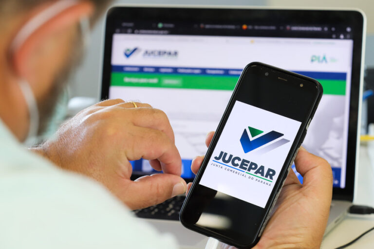 Saldo de empresas cresce 10,39% em 2021 no Paraná, aponta Junta Comercial