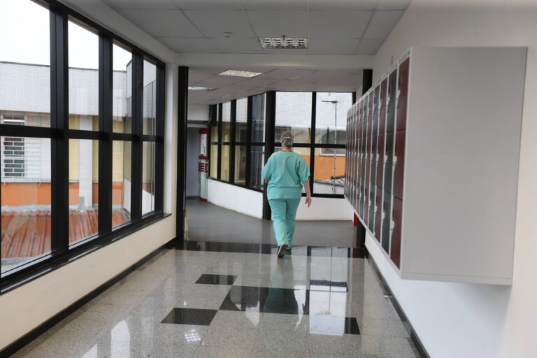 Pela primeira vez em mais de um ano, nenhum óbito é registrado no Paraná em decorrência da Covid-19