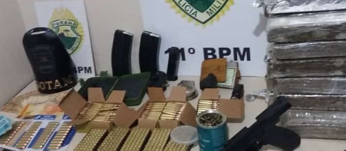 Drogas, munições e carregadores de fuzil são apreendidos em assentamento