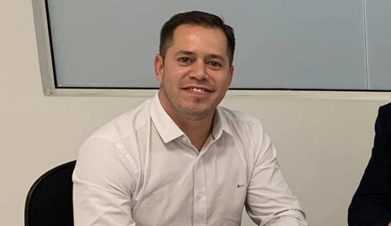 Fernando Brambilla volta à Presidência da Amusep