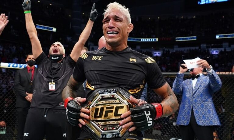 Charles do Bronx finaliza Dustin Poirier e mantém cinturão