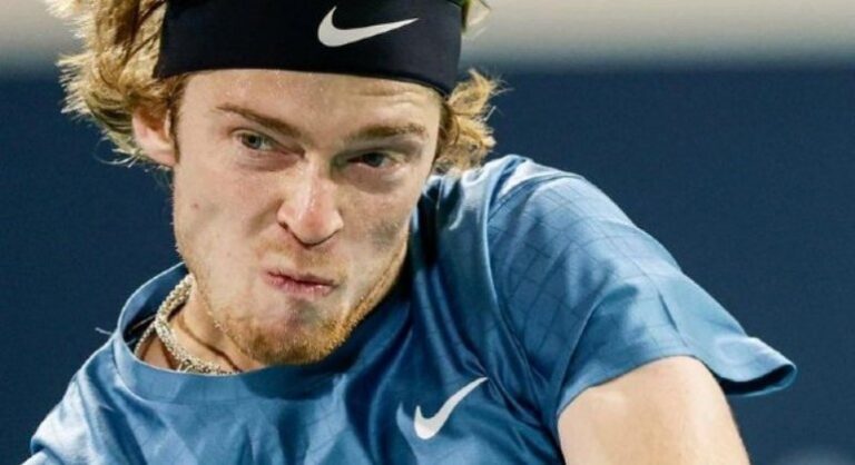Rublev testa positivo e é mais um a desistir da ATP Cup