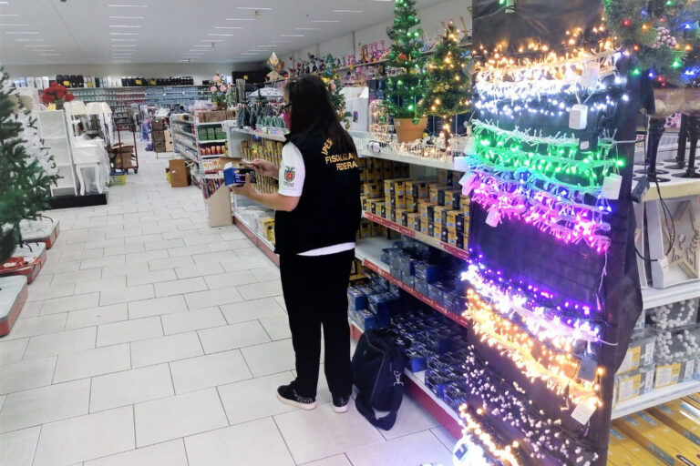Ipem-PR fiscaliza 59 mil itens entre os mais procurados no Natal