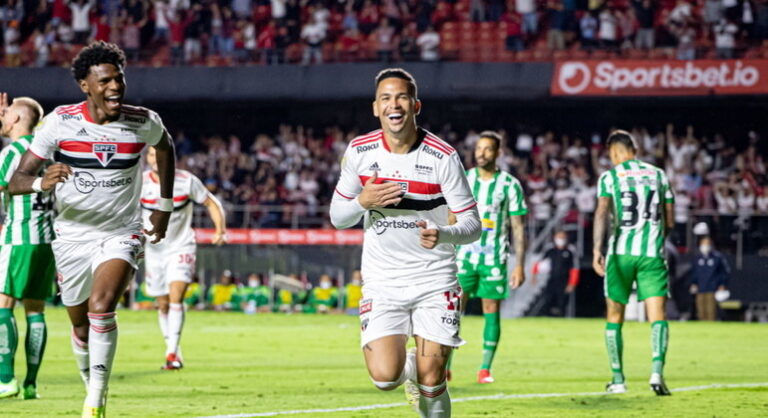 São Paulo bate Juventude e afasta risco de queda