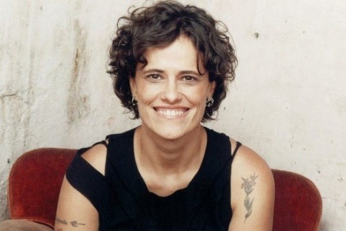 Começa distribuição de ingressos para show de Zélia Duncan