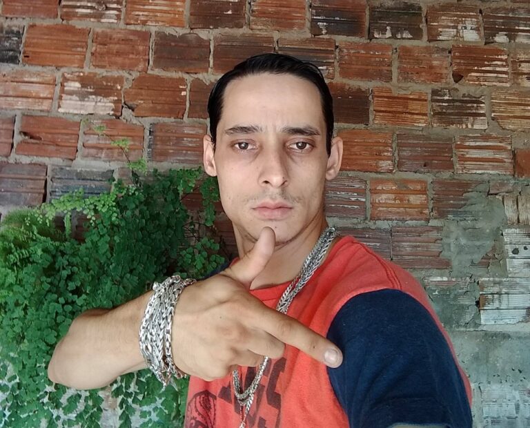 Homem é executado no quintal da sua casa