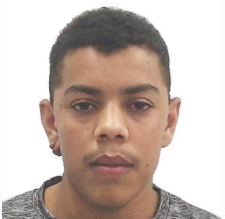 Familiares reconhecem corpo de jovem morto a tiros numa festa