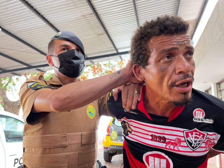 Tarado ataca idosa e é contido por motociclistas