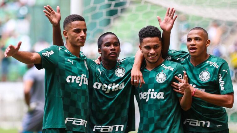 Palmeiras goleia o Santos e vence sua primeira Copinha