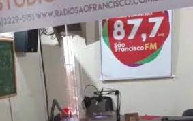 Ladrões furtam equipamentos de rádio comunitária em Maringá