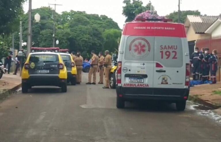 Com faca e machadinha, mulher faz marido e filhos reféns