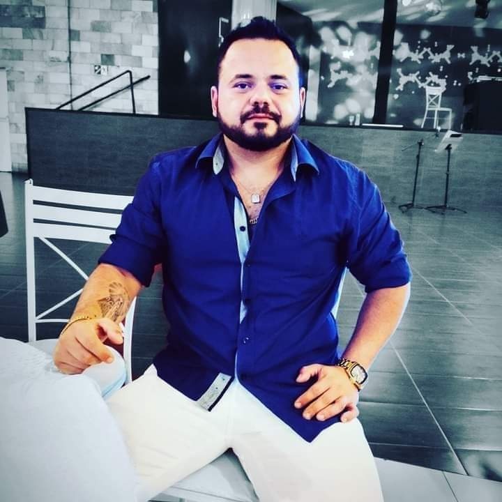 Polícia investiga caso de afogamento em piscina residencial