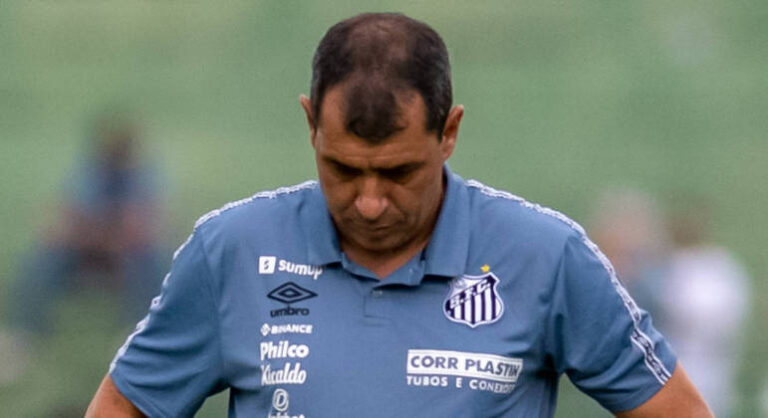 Carille deixa o comando técnico do Santos