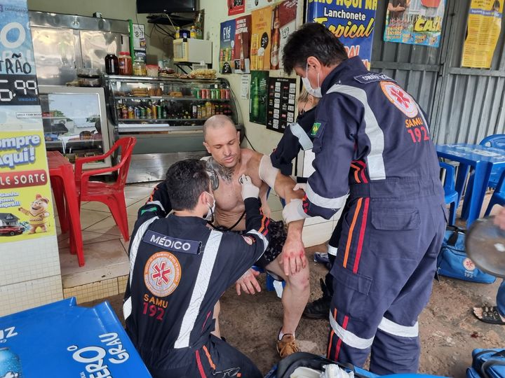 Comerciante se recusa a vender bebida para bêbado e é esfaqueado