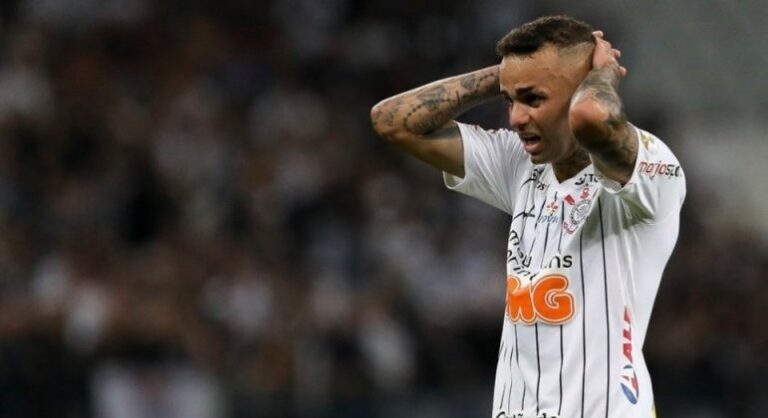 Luan completa nove meses sem marcar gols