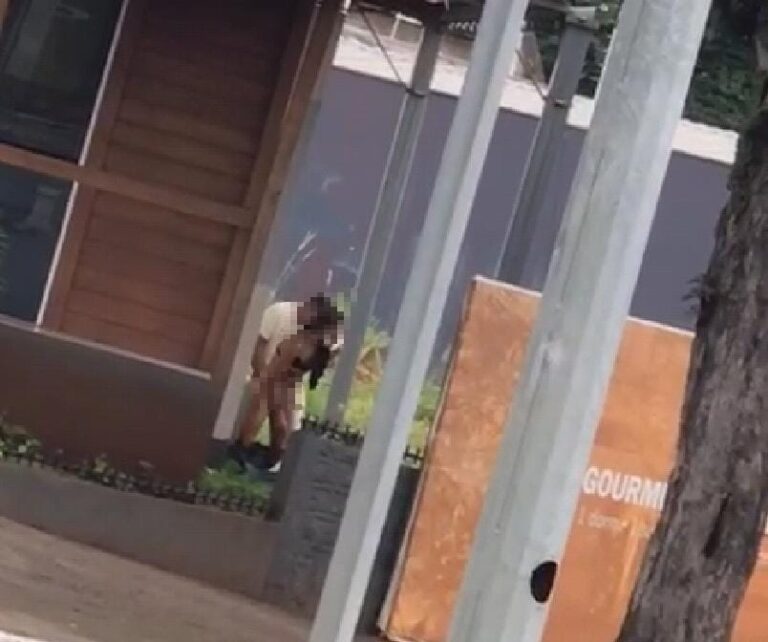 Casal é flagrado fazendo sexo na rua em plena luz do dia