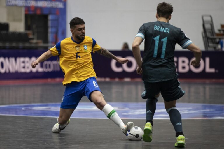 Brasil perde para Argentina na Copa América de Futsal