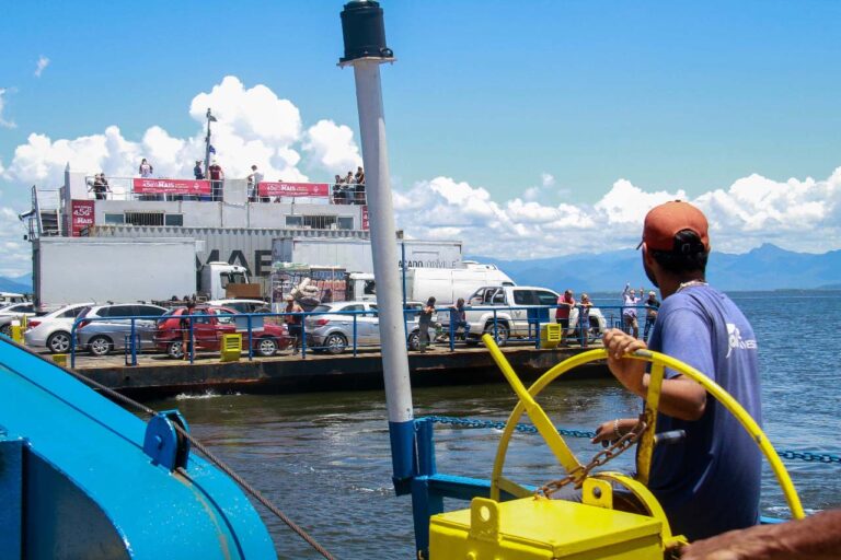 DER/PR anuncia nova operadora do ferry boat de Guaratuba