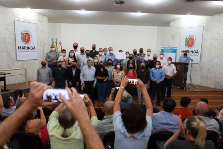 Secretários municipais assinam plano de metas para 2022