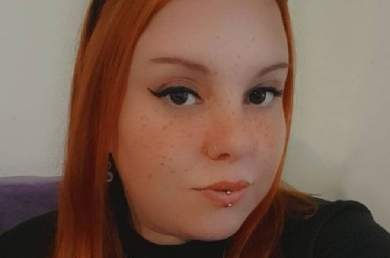 Mulher é morta a facada dentro de um ônibus