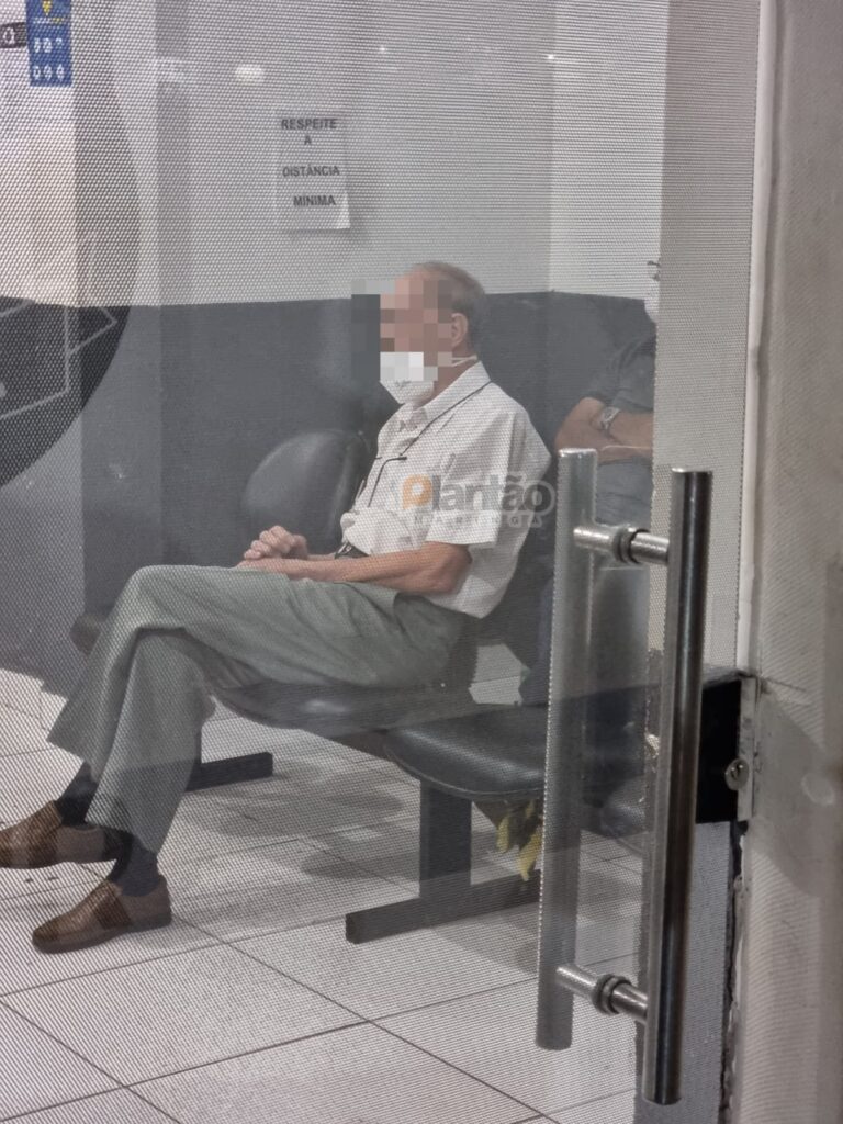 Professor é sequestrado e forçado a passar as senhas de seus cartões