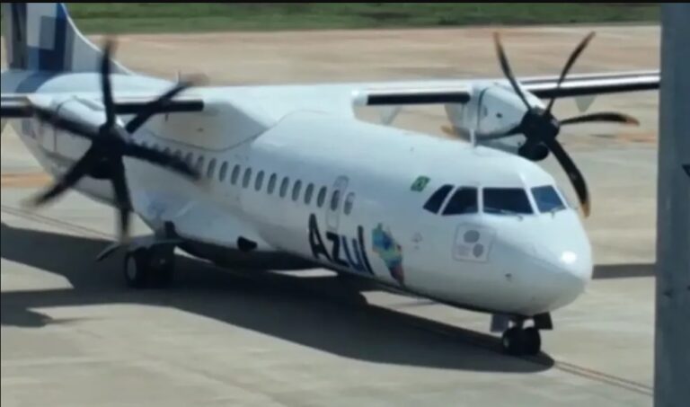 Após voar em círculo avião pousa com 1 hora de atraso em Maringá