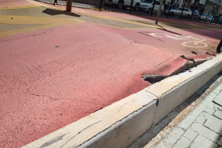 Ciclovia da Av. Horácio Raccanello apresenta problemas