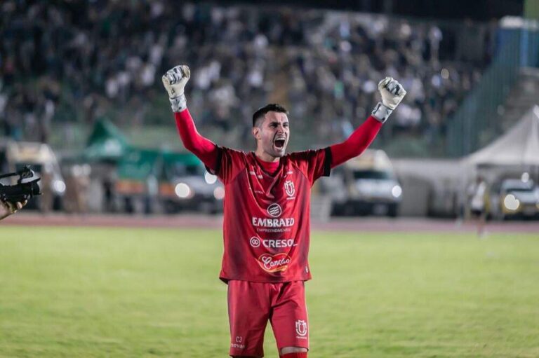 Maringá FC está na final do Campeonato Paranaense