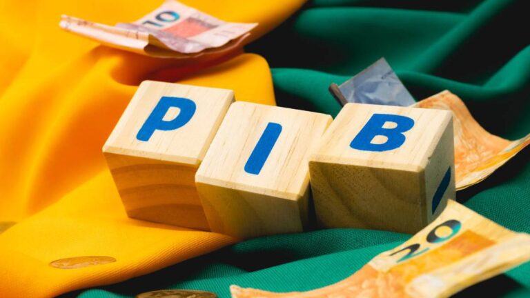 PIB do Paraná cresce 3,3% em 2021, maior avanço desde 2014