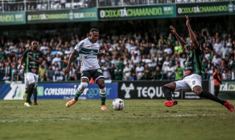 Maringá perde a final do Paranaense para o Coritiba