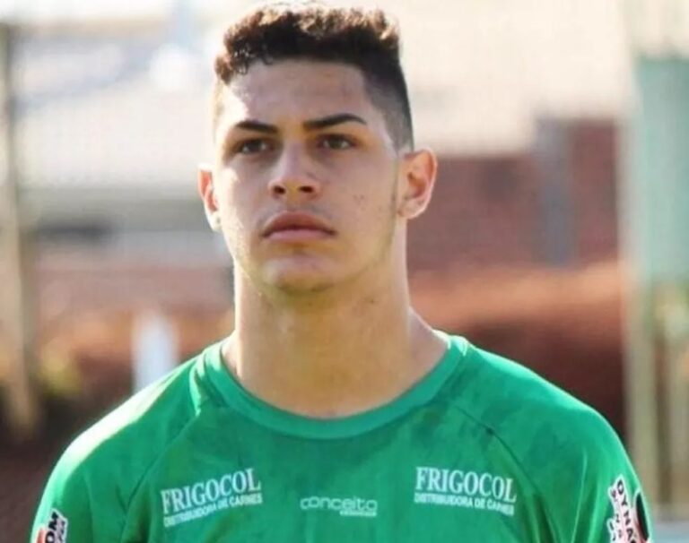 Ex-atleta do Maringá FC morre em acidente de moto